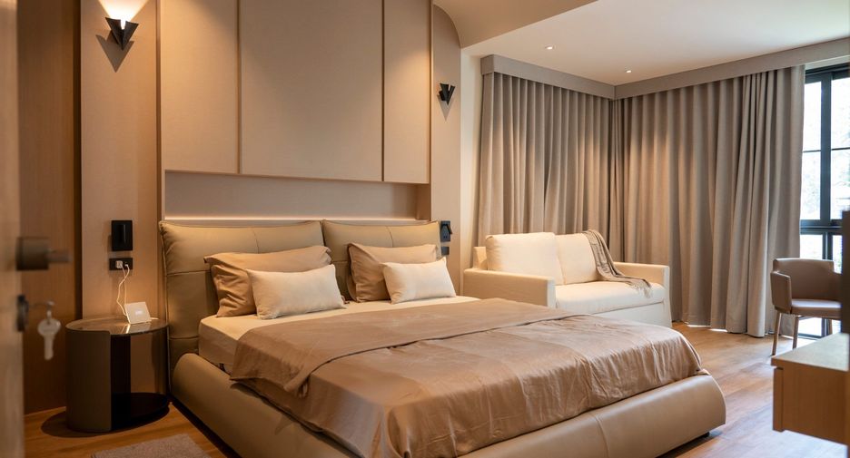 For sale 5 bedrooms villa in Thawi Watthana, Bangkok