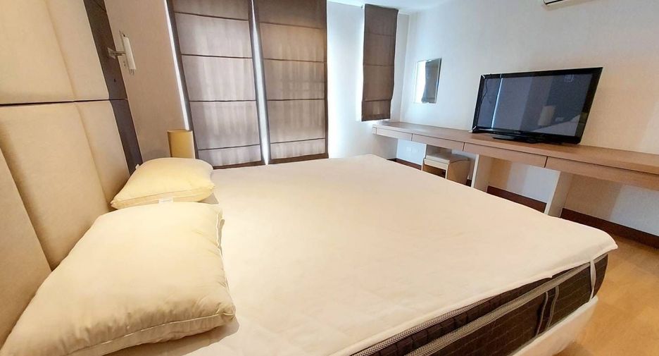 For sale 2 bedrooms condo in Khlong Toei, Bangkok