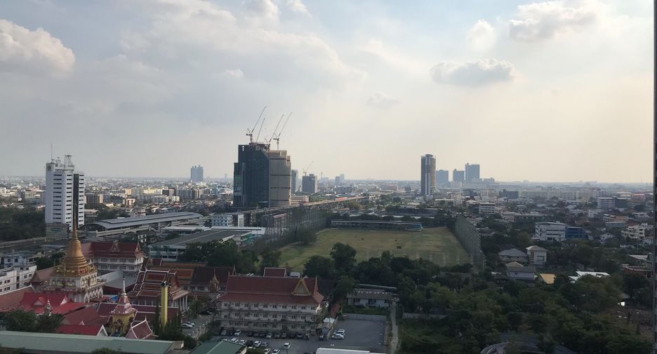 For rent 2 bedrooms condo in Bang Na, Bangkok