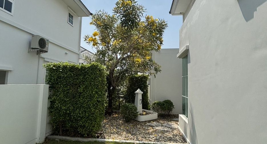 Casa en alquiler de 3 habitaciones en Bang Phli, Samut Prakan