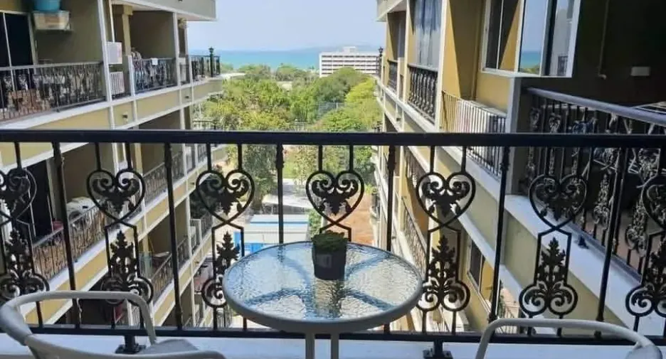 For rent 2 bedrooms condo in Bang Lamung, Chonburi