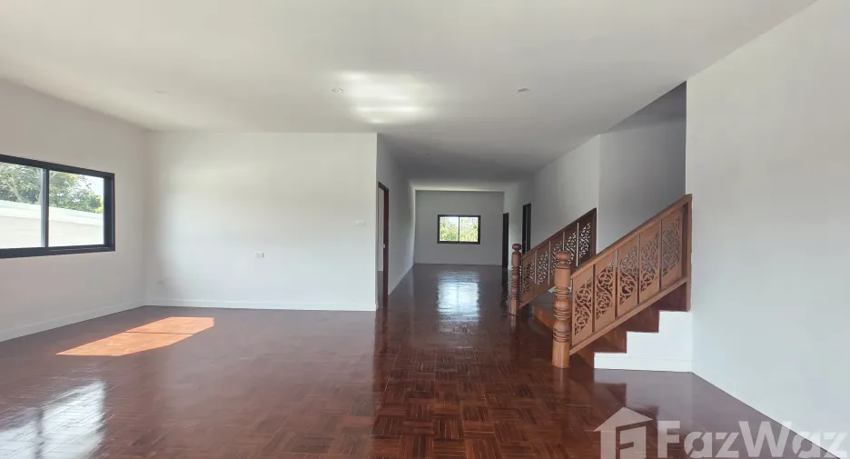 For sale 3 bedrooms house in Mueang Lamphun, Lamphun