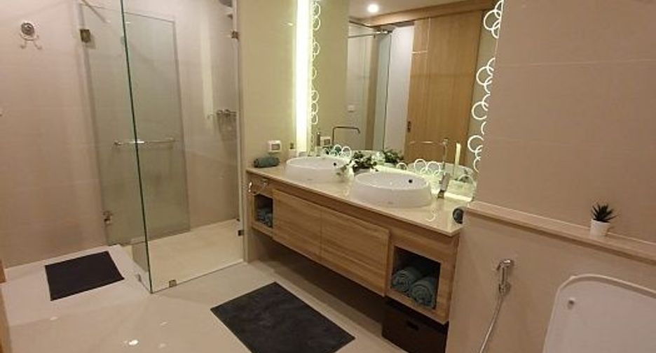 For sale 2 bedrooms condo in Jomtien, Pattaya