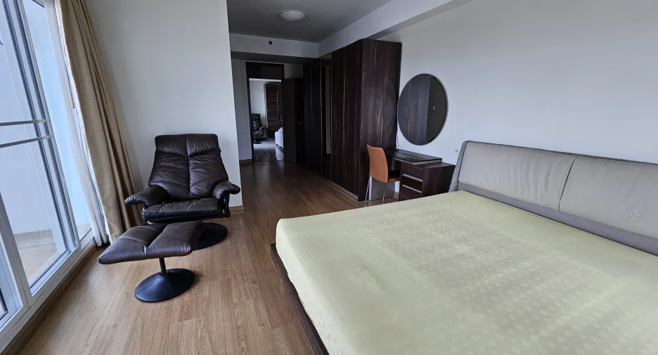 For rent 3 bedrooms condo in Bang Kho Laem, Bangkok
