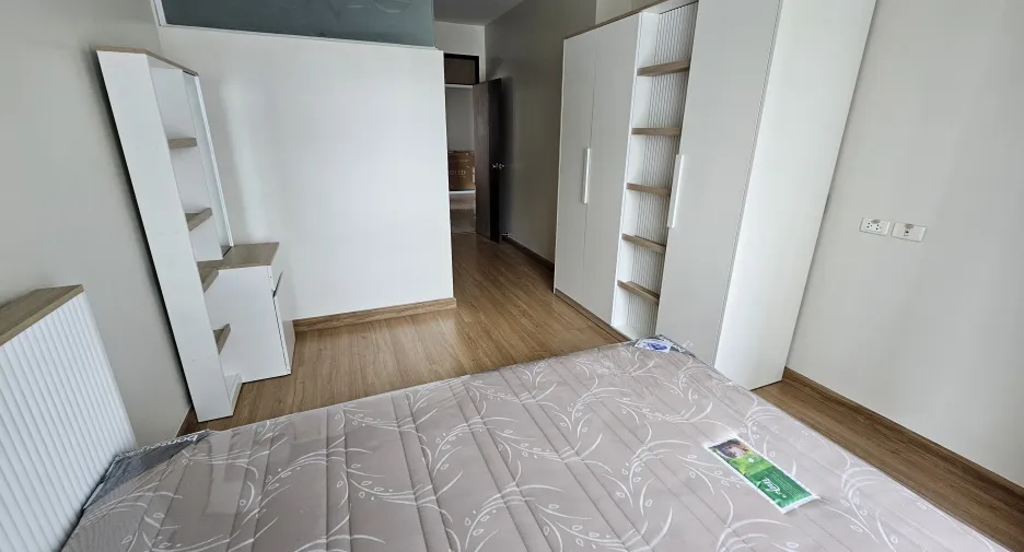 For rent 3 bedrooms condo in Bang Kho Laem, Bangkok