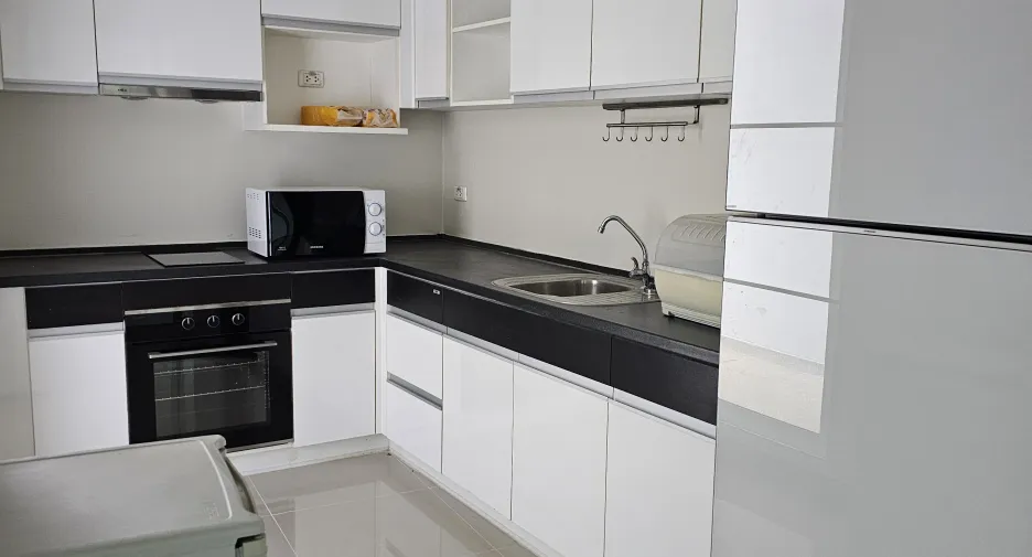 For rent 3 bedrooms condo in Bang Kho Laem, Bangkok