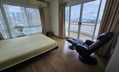 À louer 3 chambres condo à Bang Kho Laem, Bangkok