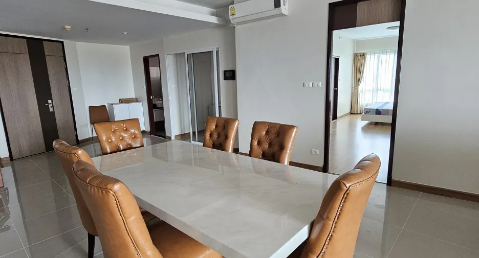 For rent 3 bedrooms condo in Bang Kho Laem, Bangkok