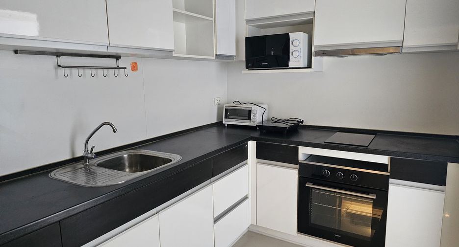 For rent 3 bedrooms condo in Bang Kho Laem, Bangkok