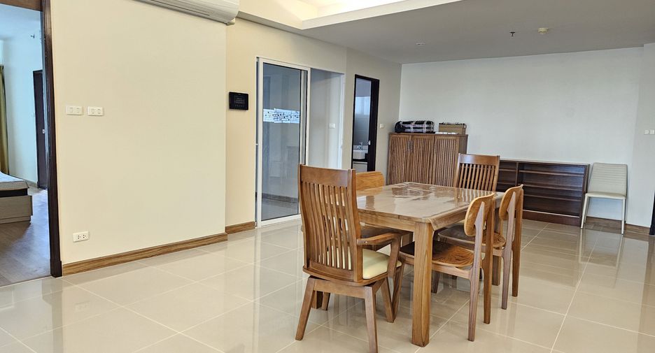 For rent 3 bedrooms condo in Bang Kho Laem, Bangkok