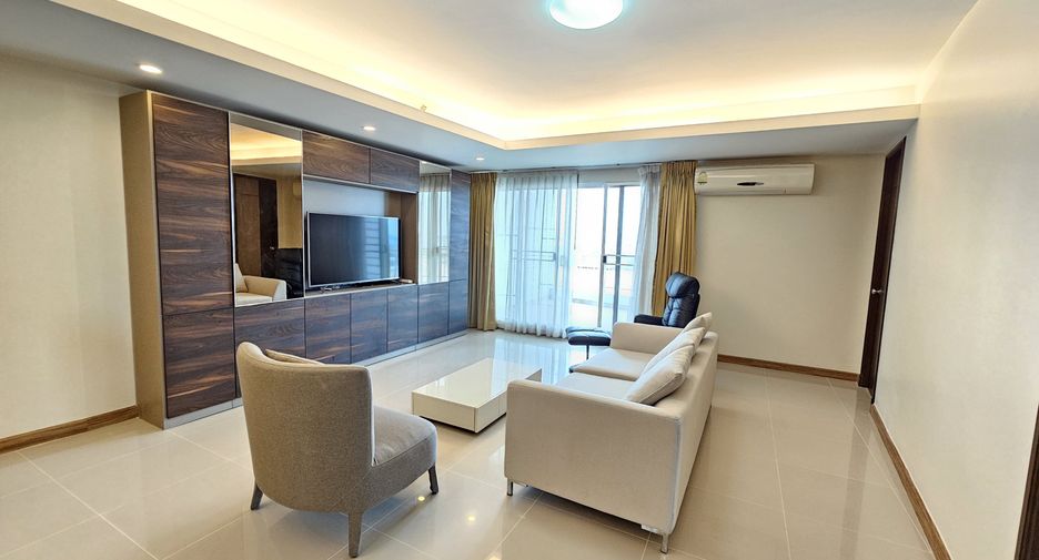 For rent 3 bedrooms condo in Bang Kho Laem, Bangkok