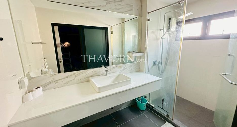 For sale 4 bedrooms house in Bang Lamung, Chonburi