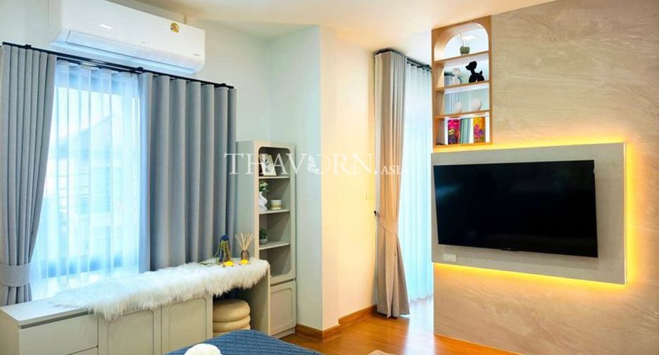 For sale 4 bedrooms house in Bang Lamung, Chonburi