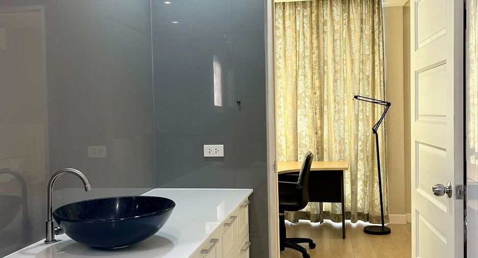 For rent 1 bed apartment in Watthana, Bangkok