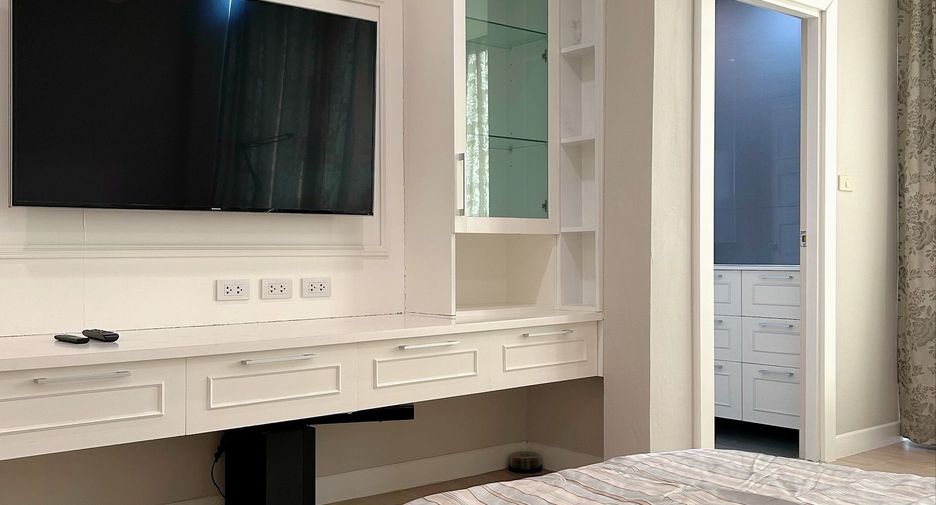 For rent 1 bed apartment in Watthana, Bangkok