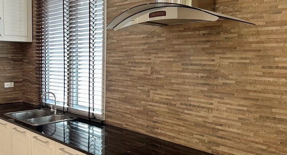 For rent 1 bed apartment in Watthana, Bangkok