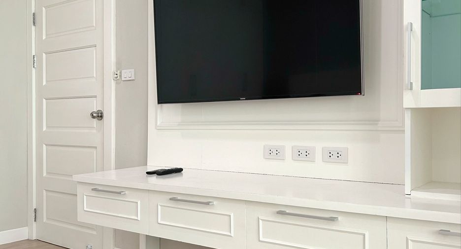 For rent 1 bed apartment in Watthana, Bangkok