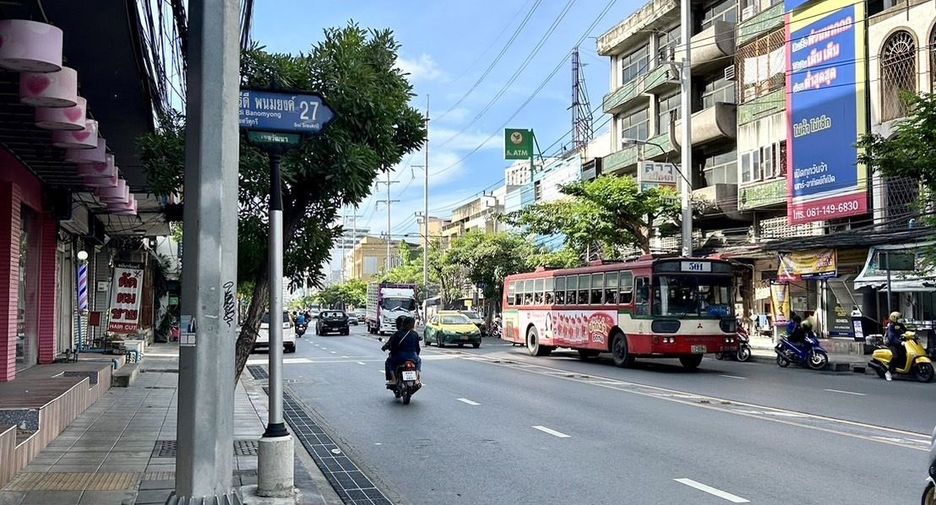 For rent 1 bed apartment in Watthana, Bangkok