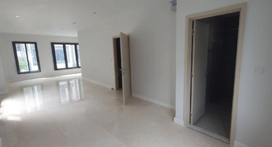For sale 4 bedrooms house in Samphanthawong, Bangkok