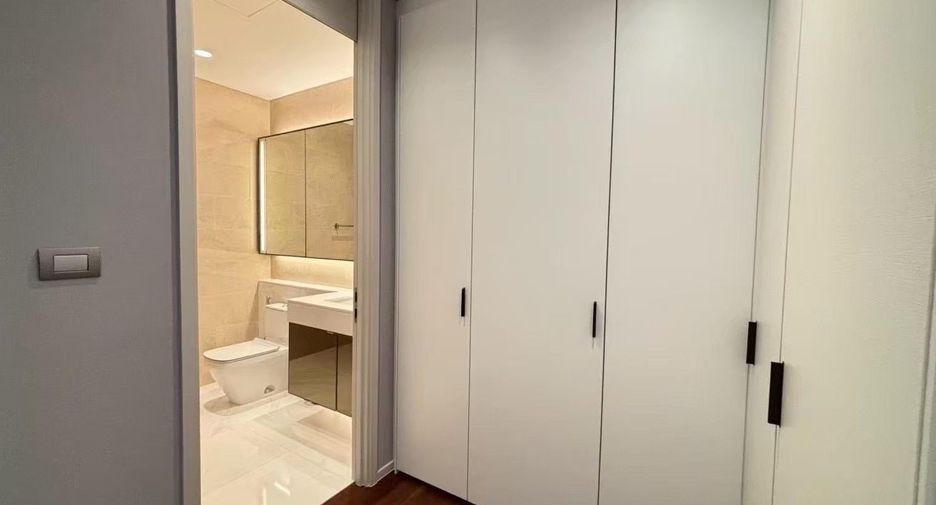 À louer 2 chambres condo à Pathum Wan, Bangkok
