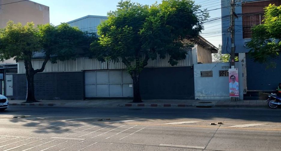 Haus zur Miete mit 5 Zimmer in Prawet, Bangkok