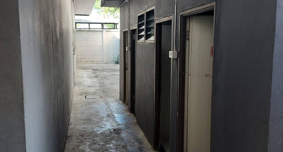 Haus zur Miete mit 5 Zimmer in Prawet, Bangkok