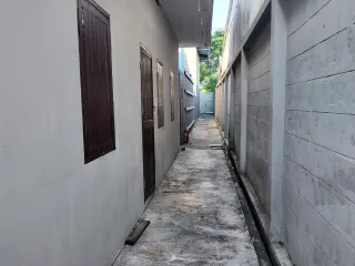 Haus zur Miete mit 5 Zimmer in Prawet, Bangkok