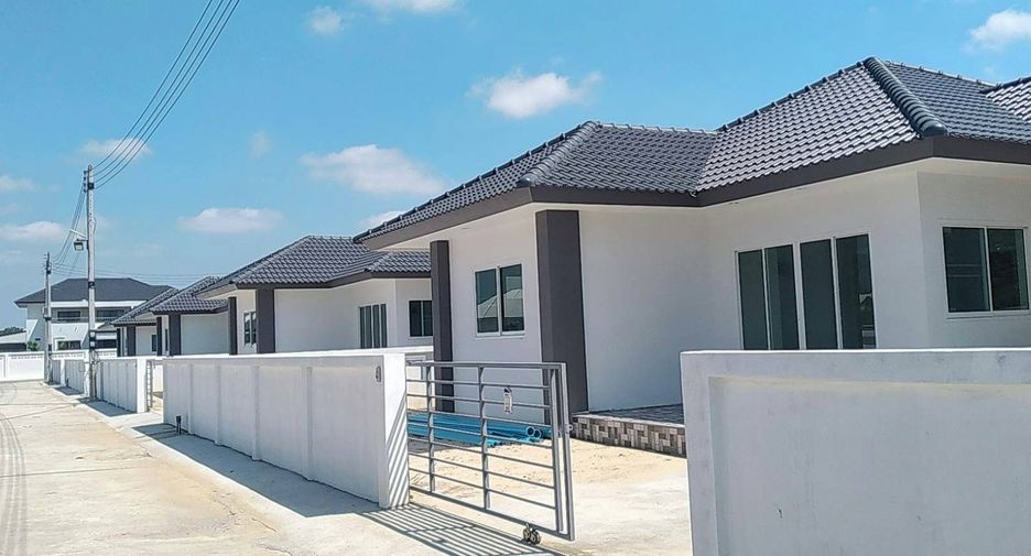 For sale 2 bedrooms house in Mueang Lamphun, Lamphun