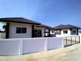 For sale 2 bedrooms house in Mueang Lamphun, Lamphun