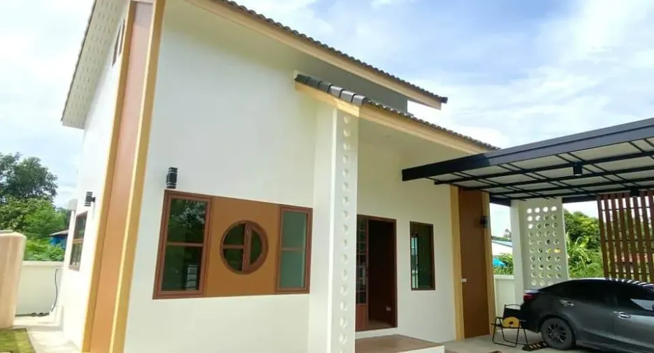 For sale 3 bedrooms house in Mueang Lamphun, Lamphun