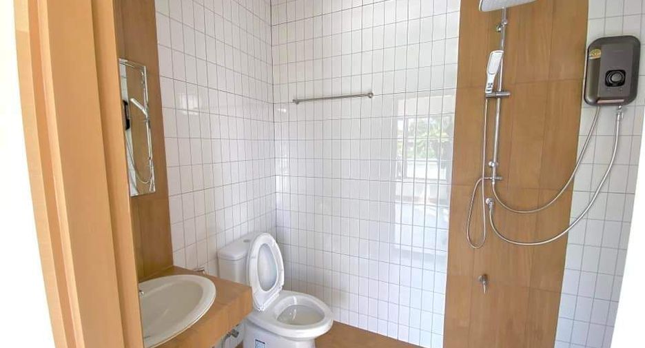 For sale 3 bedrooms house in Mueang Lamphun, Lamphun