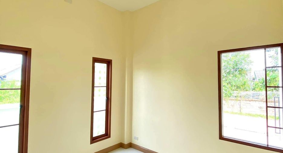 For sale 3 bedrooms house in Mueang Lamphun, Lamphun