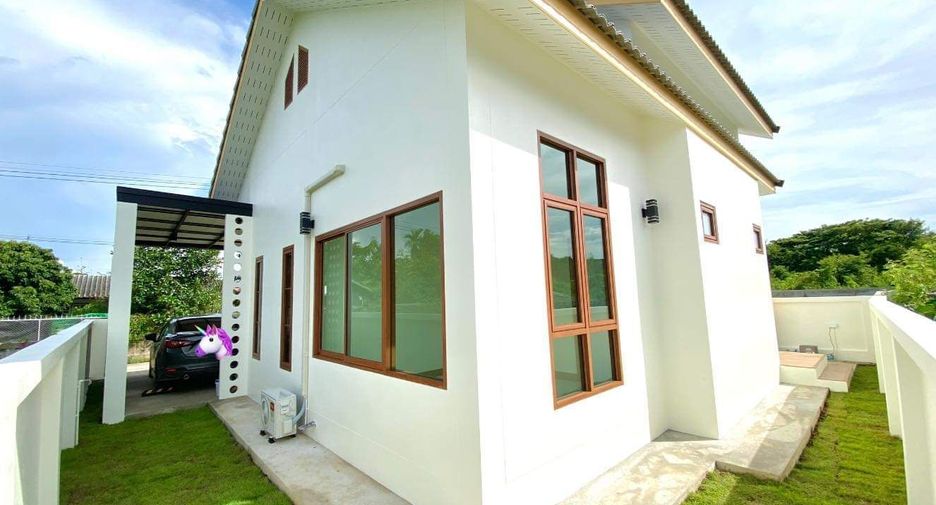 For sale 3 bedrooms house in Mueang Lamphun, Lamphun