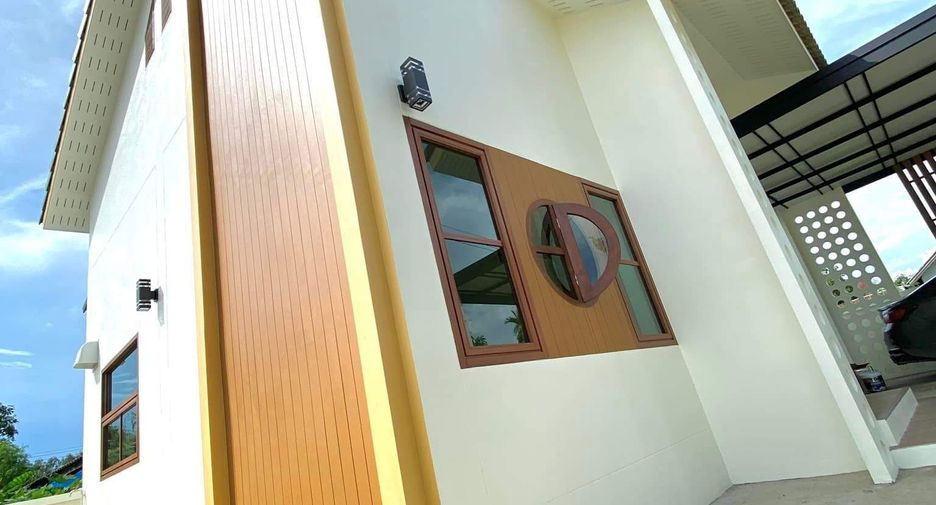 For sale 3 bedrooms house in Mueang Lamphun, Lamphun