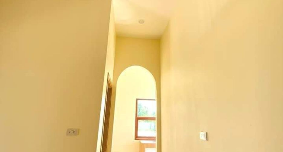 For sale 3 bedrooms house in Mueang Lamphun, Lamphun