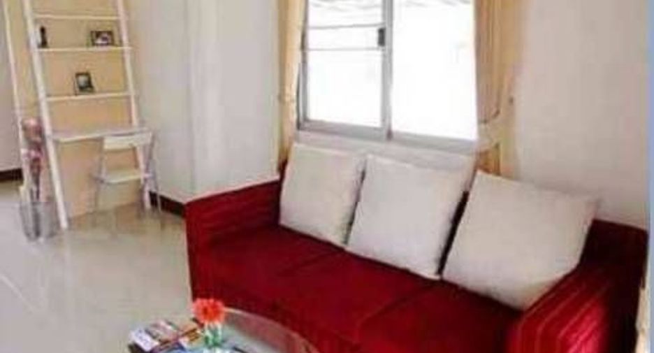 For sale 3 bedrooms house in Mueang Lamphun, Lamphun