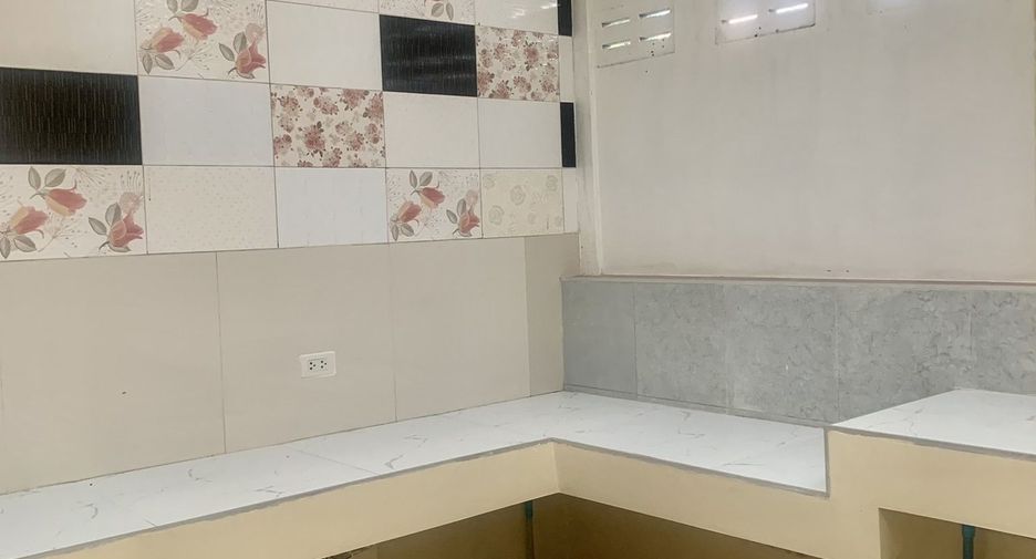 For sale 3 ベッドルーム townhouse in Mueang Lamphun, Lamphun