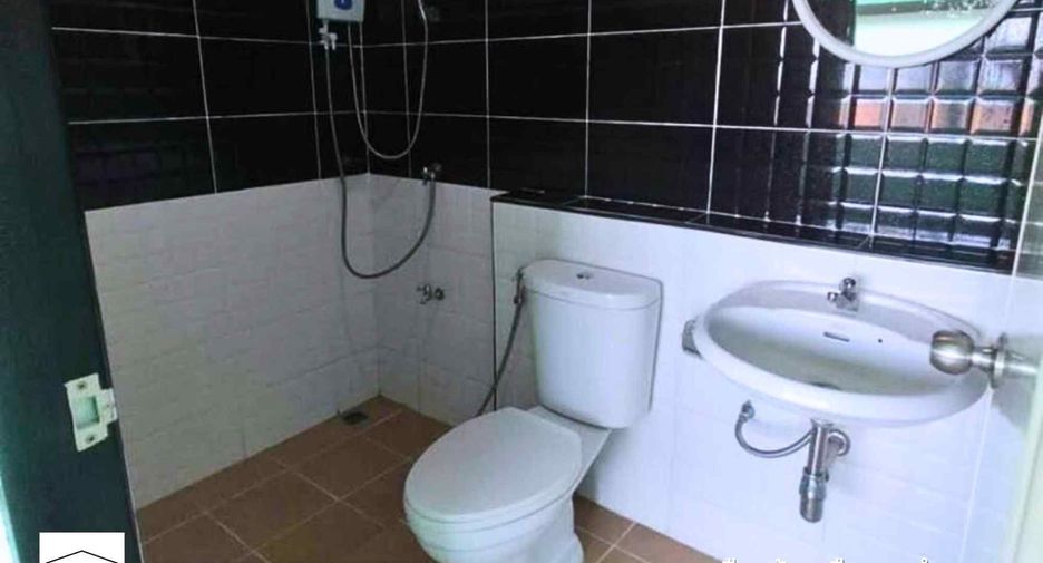For sale 2 bedrooms retail Space in Mueang Lamphun, Lamphun