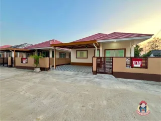 Haus zum Kauf mit 3 Zimmer in Mueang Lamphun, Lamphun