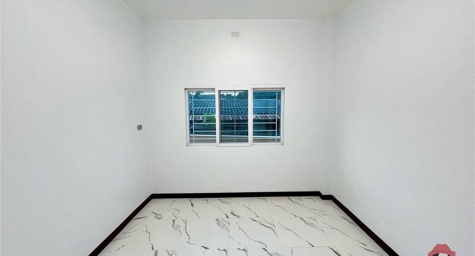 For sale 3 bedrooms house in Mueang Lamphun, Lamphun