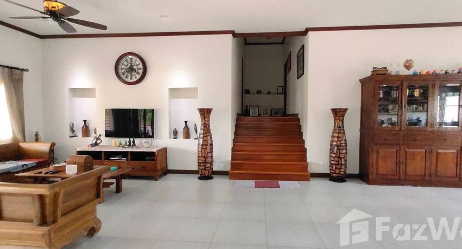 For sale 3 bedrooms villa in Ban Thi, Lamphun