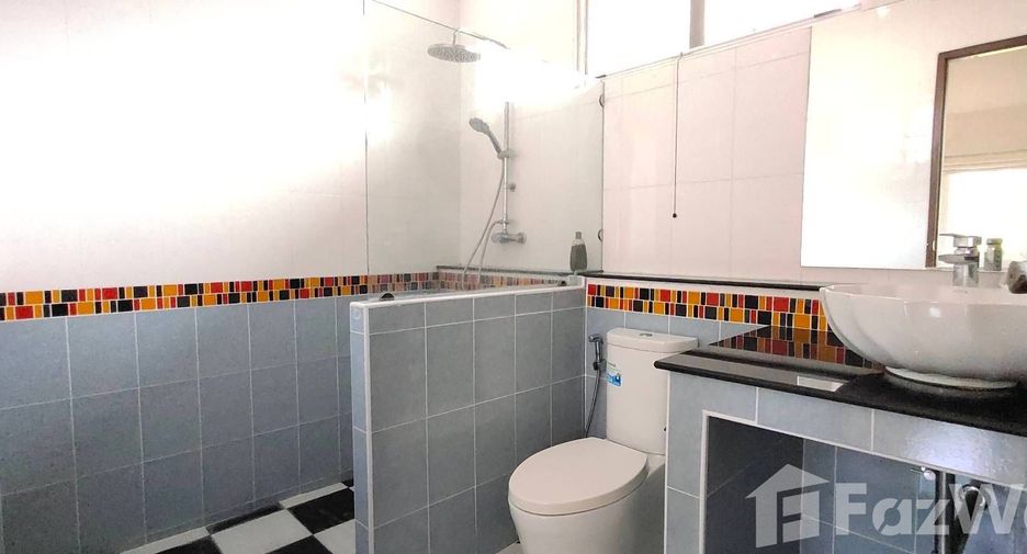 For sale 3 bedrooms villa in Ban Thi, Lamphun