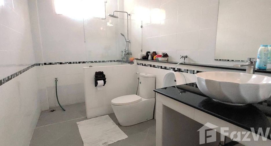 For sale 3 bedrooms villa in Ban Thi, Lamphun
