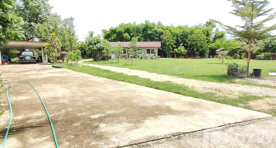 For sale 3 bedrooms villa in Ban Thi, Lamphun