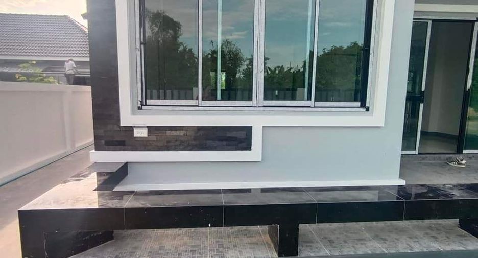 For sale 3 bedrooms house in Mueang Lamphun, Lamphun