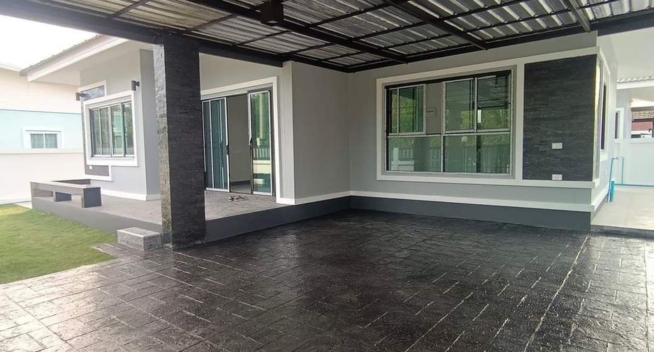 For sale 3 bedrooms house in Mueang Lamphun, Lamphun