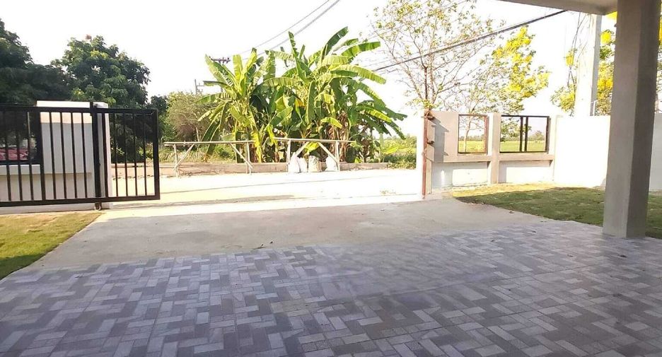 For sale 3 bedrooms house in Mueang Lamphun, Lamphun