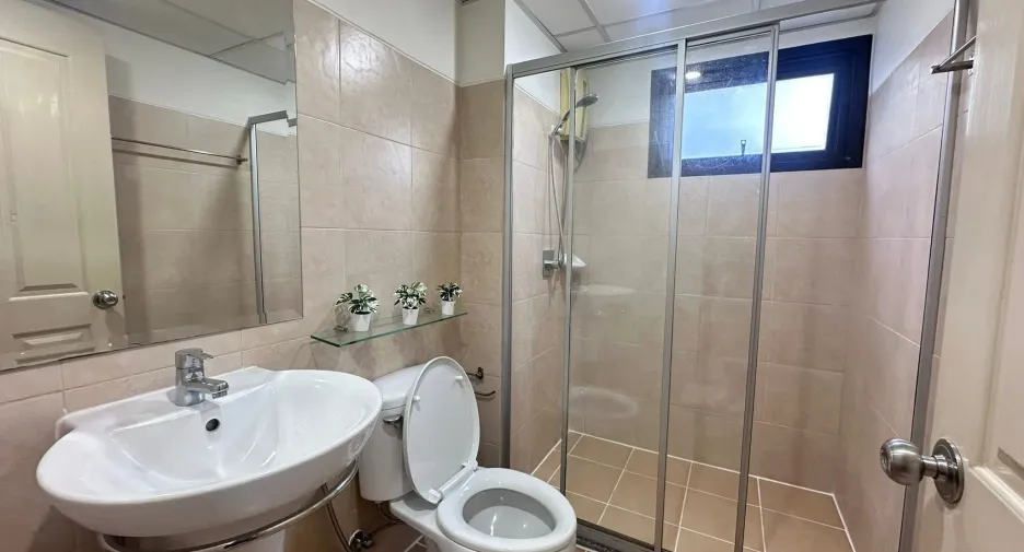 For rent 1 bed condo in Bang Kapi, Bangkok