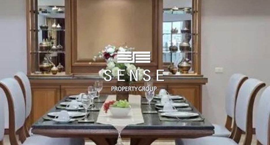 For rent 4 bedrooms condo in Watthana, Bangkok