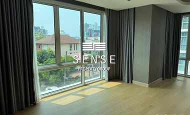 Condo en venta y en alquiler de 4 habitaciones en Khlong Toei, Bangkok
